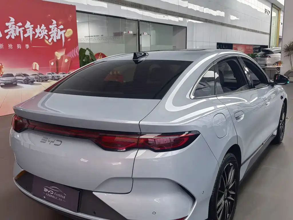 BYD QIN L