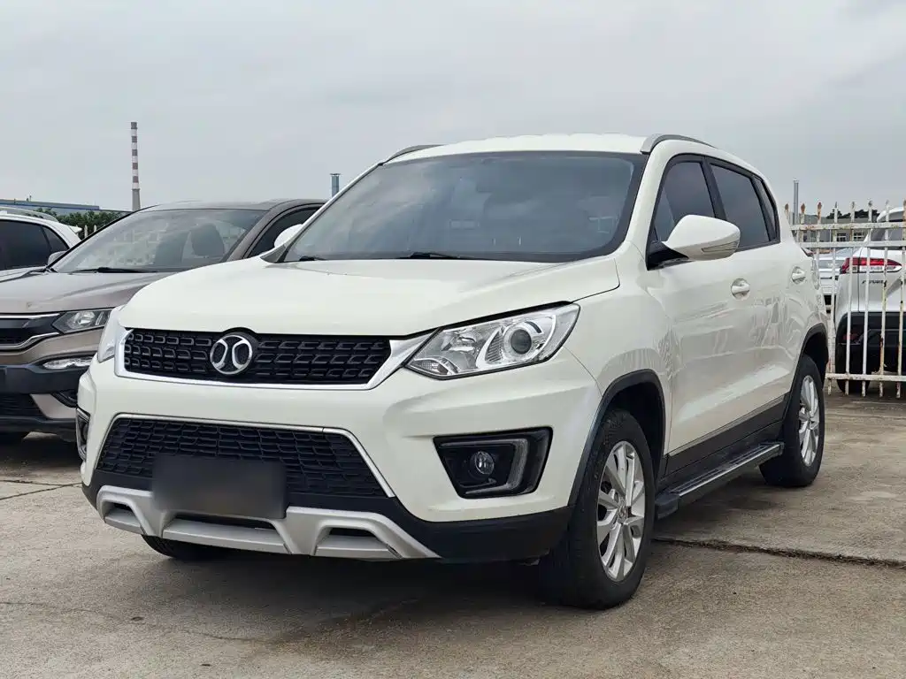 BAIC Senova X35 — миниатюра 2