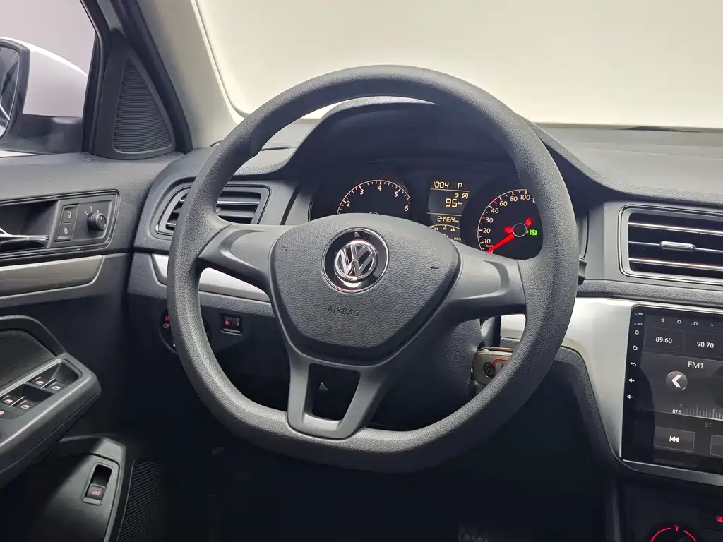 Volkswagen Lavida — миниатюра 13