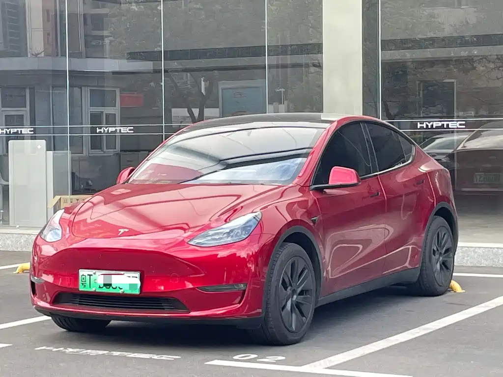 TESLA MODEL Y