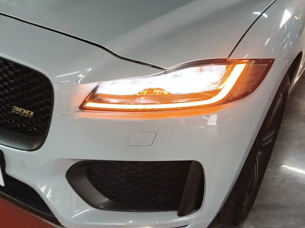 Jaguar F-PACE — миниатюра 24