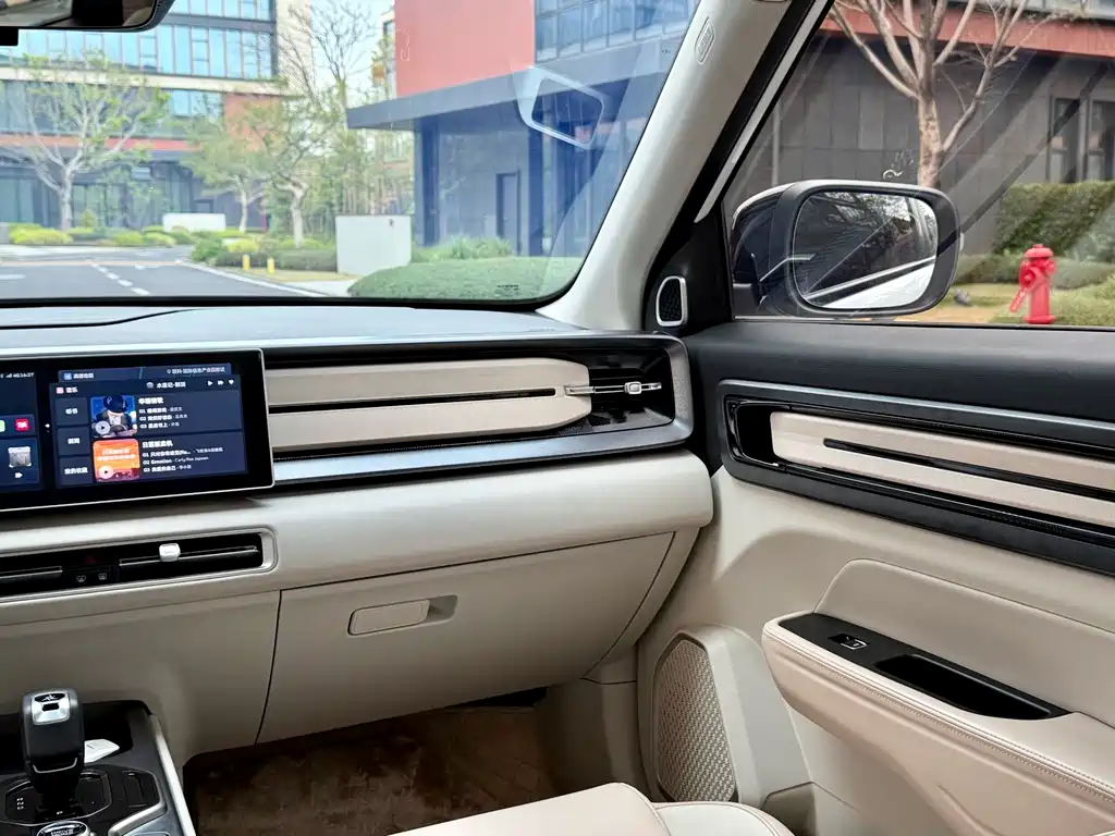 GEELY AUTOMOBILE GEELY ICON