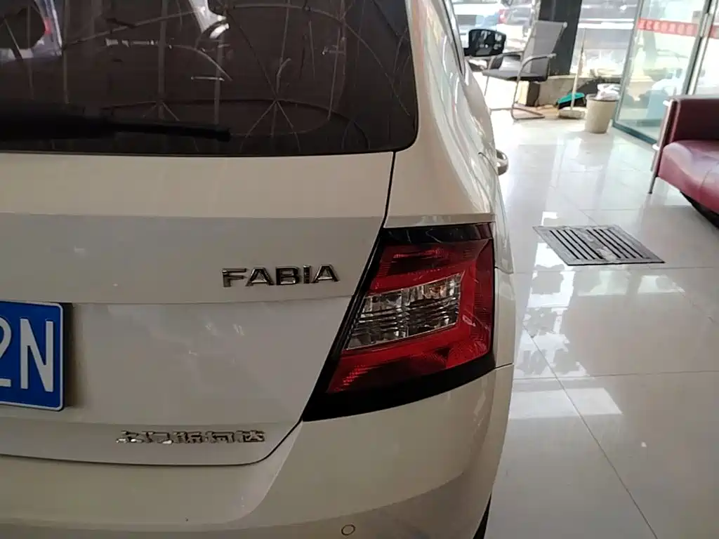 Skoda Fabia — миниатюра 8
