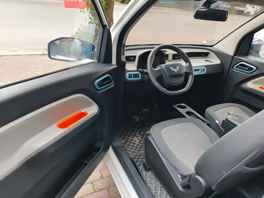 Wuling MINIEV — миниатюра 16