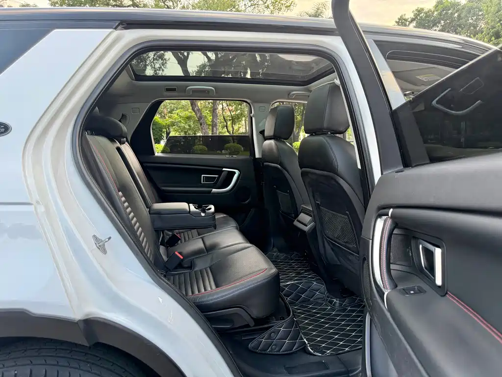 Land Rover Discovery Sport — миниатюра 18