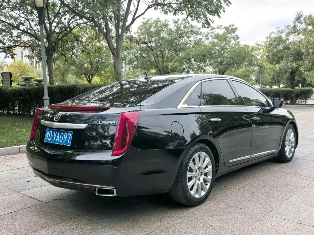 Cadillac XTS — миниатюра 2