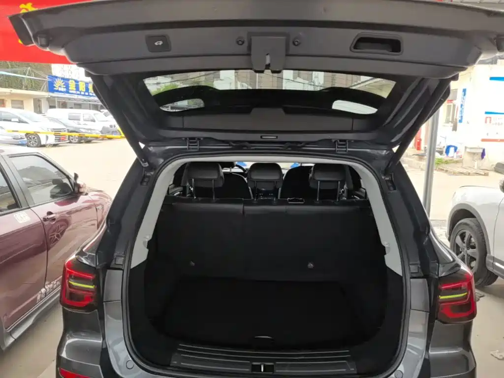 Roewe RX5 — миниатюра 19