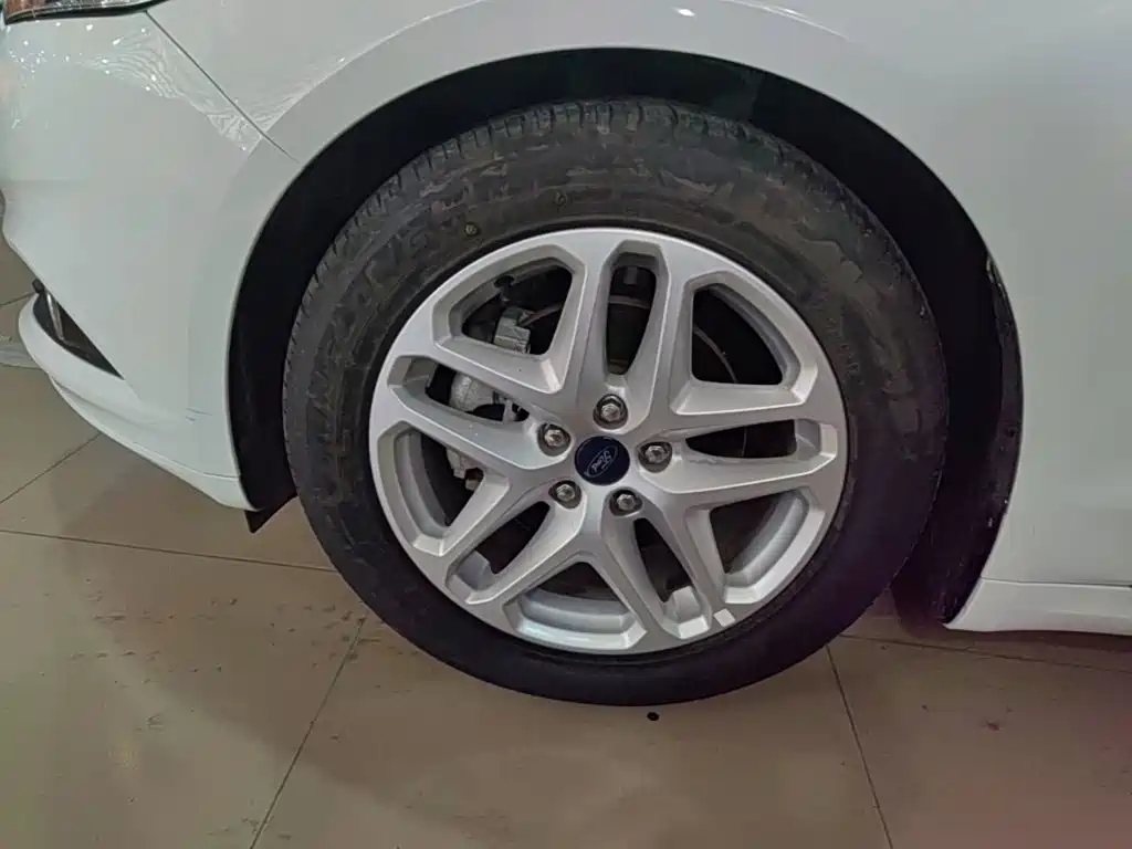 Ford Mondeo — миниатюра 23