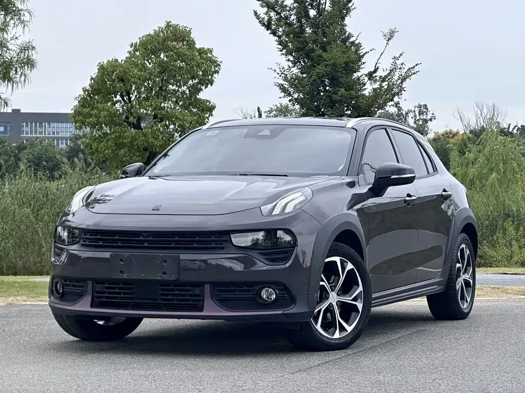 Lynk & Co 02