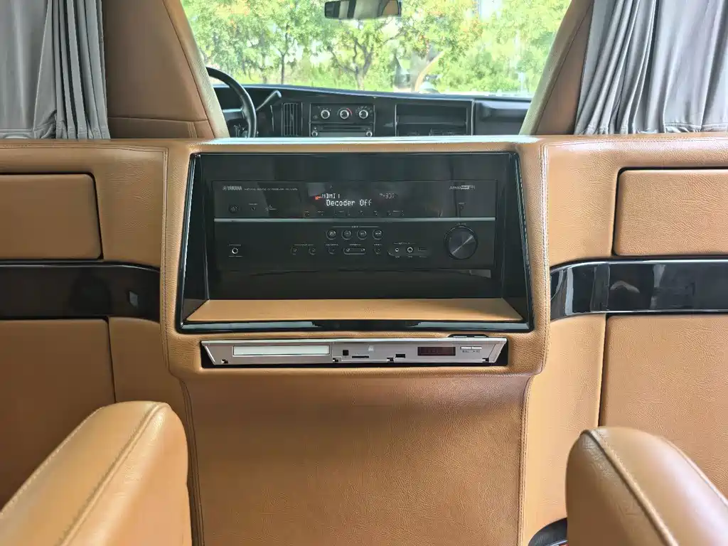 GMC Savana — миниатюра 7