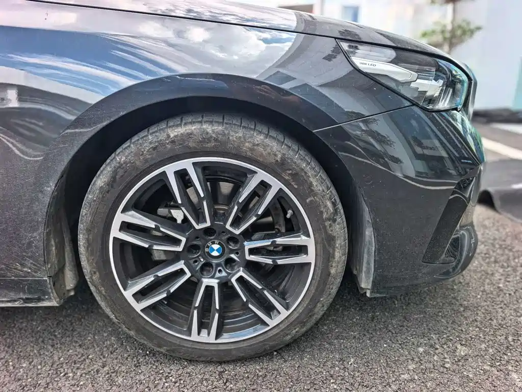 BMW 5 Series (Import) — миниатюра 7