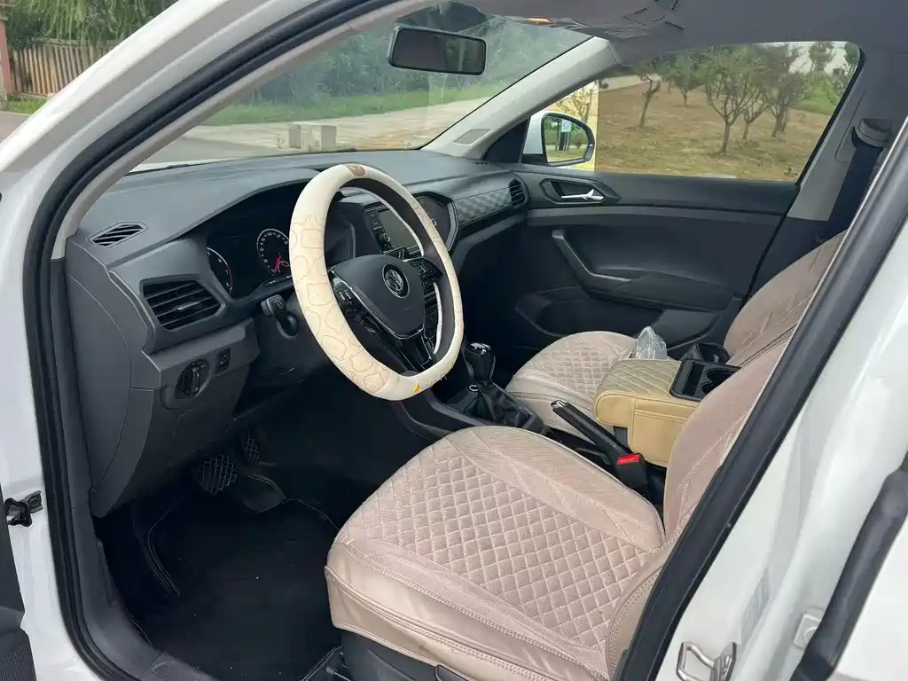 Volkswagen T-Cross — миниатюра 4