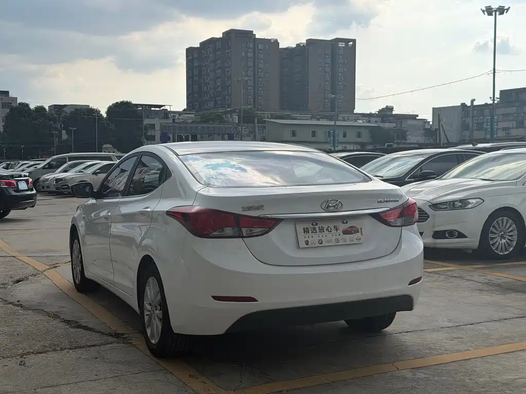 Hyundai Elantra Langdong — миниатюра 4