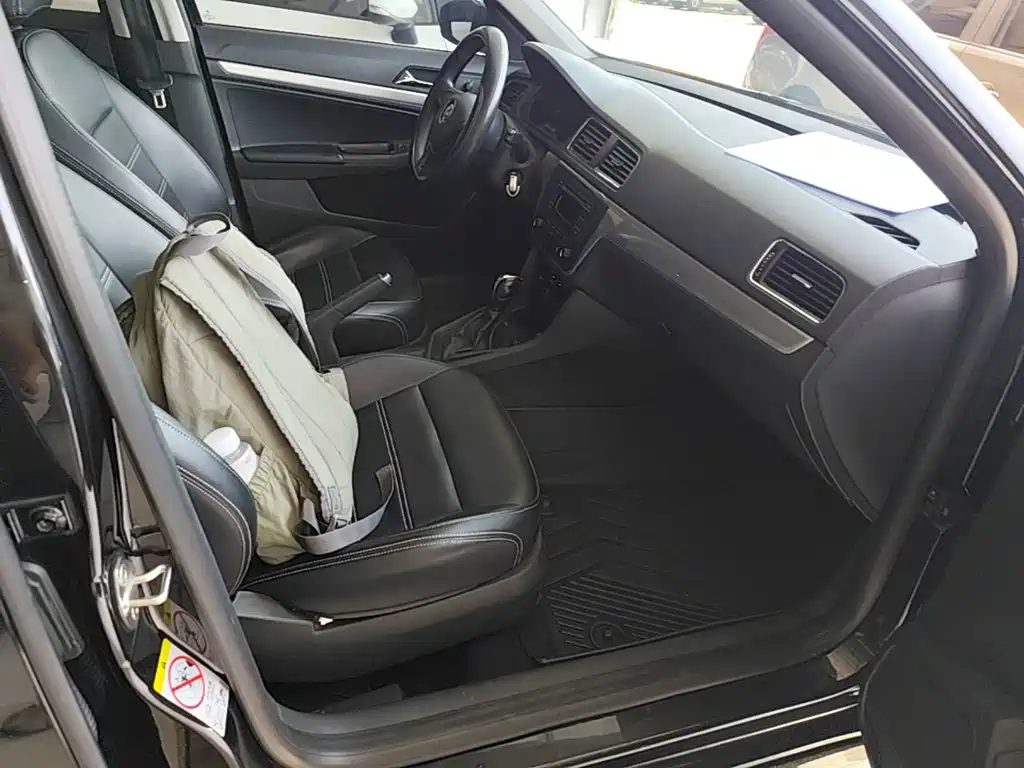 Volkswagen Lavida — миниатюра 25