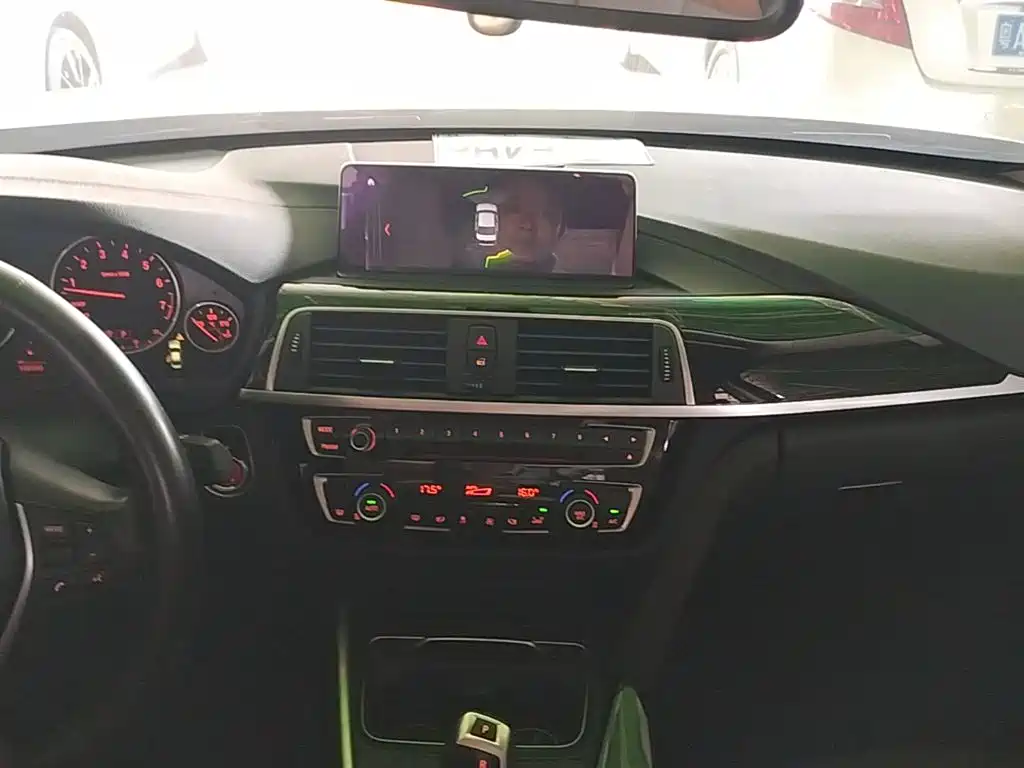 BMW 3 Series — миниатюра 13