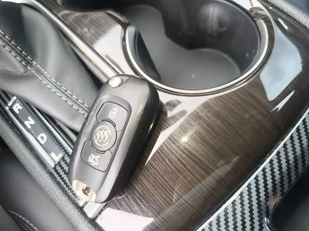 Buick Verano — миниатюра 9
