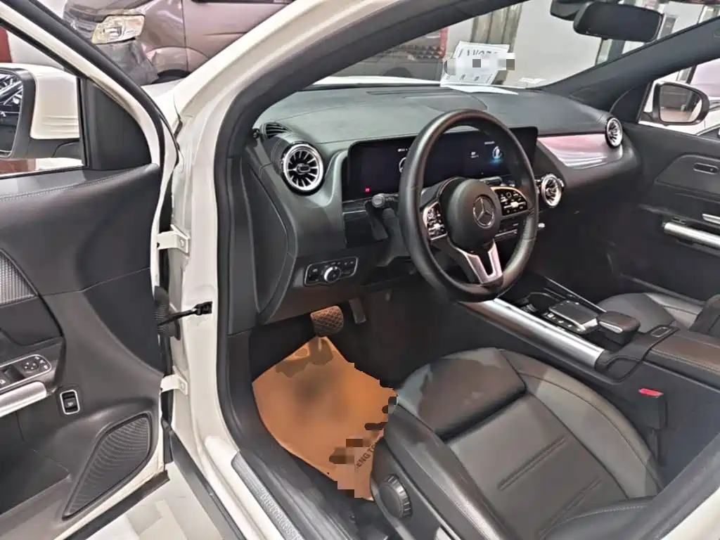 Mercedes-Benz GLA — миниатюра 16