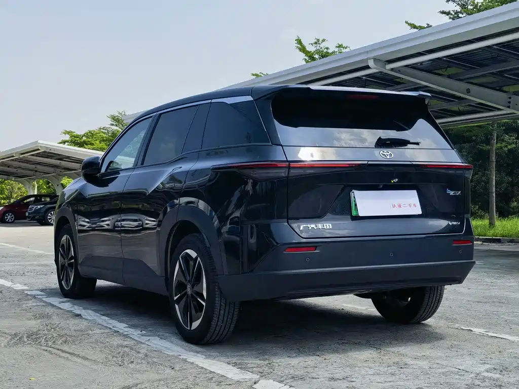 Toyota bZ3X — миниатюра 6