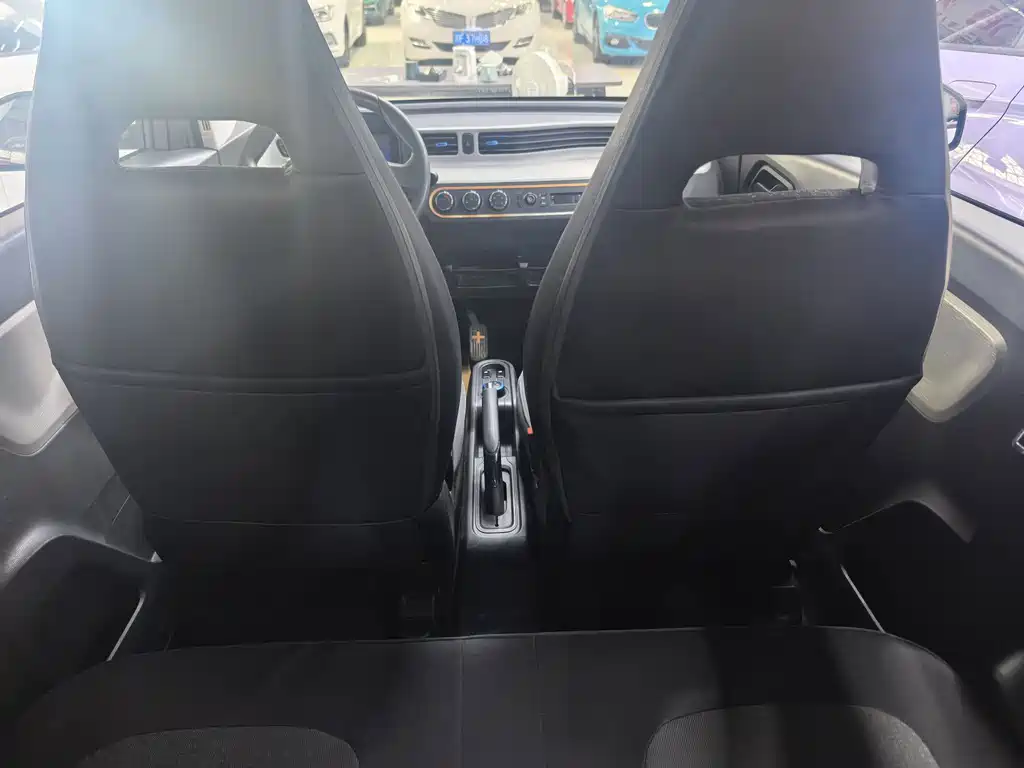 Wuling MINIEV — миниатюра 6