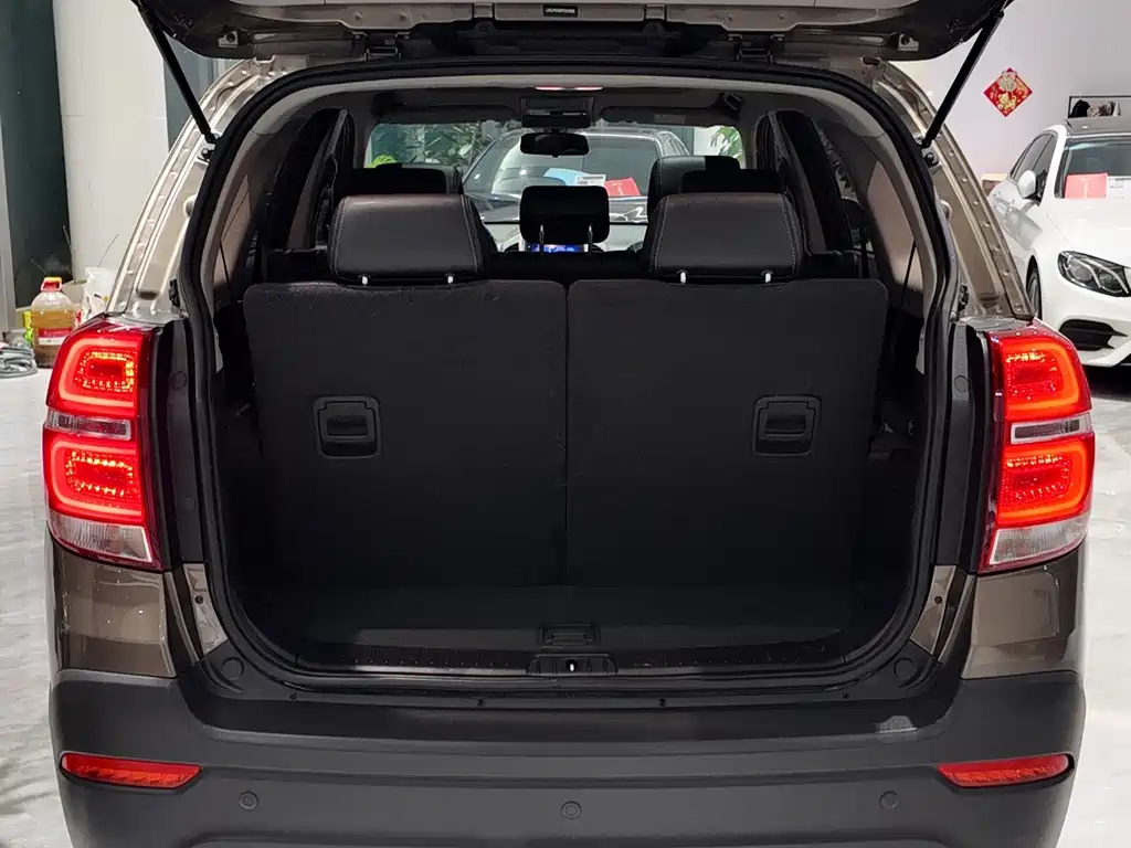 Chevrolet Captiva — миниатюра 11