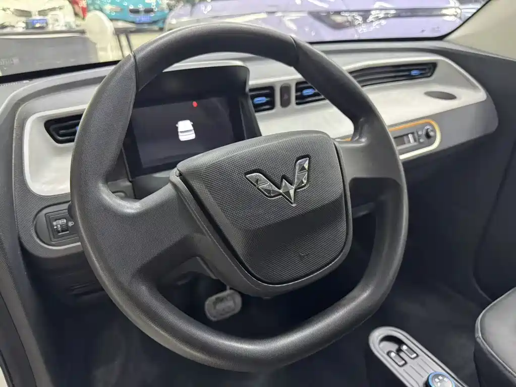 Wuling MINIEV — миниатюра 4