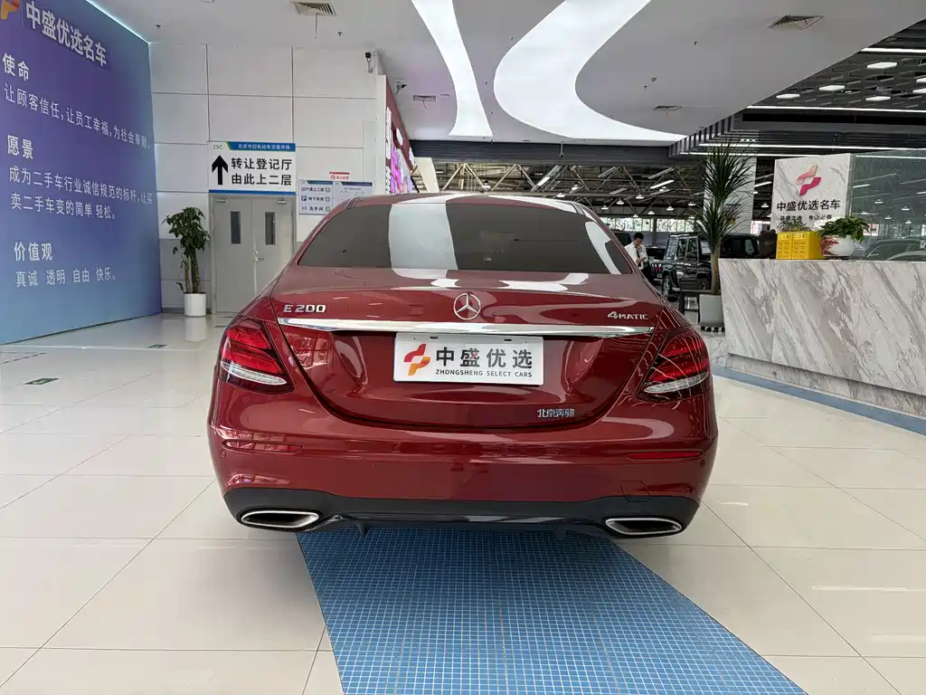 Mercedes-Benz E-Class — миниатюра 19
