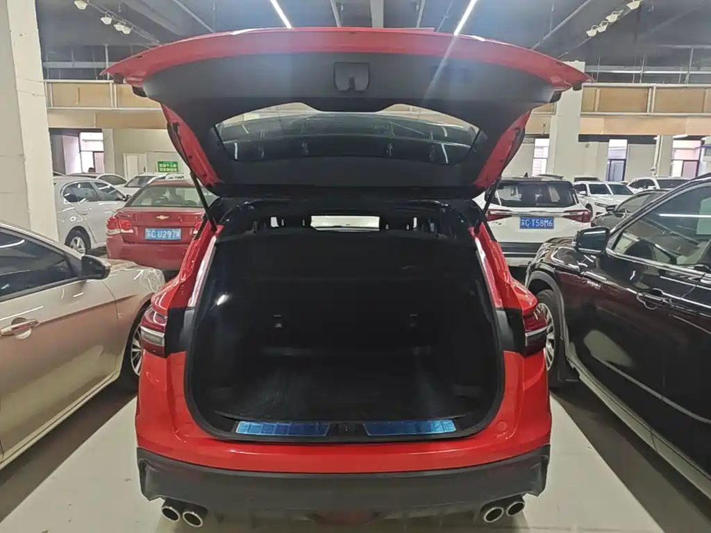 Geely Binyue — миниатюра 15