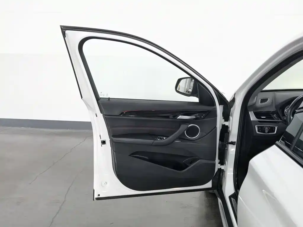 BMW X1 — миниатюра 8