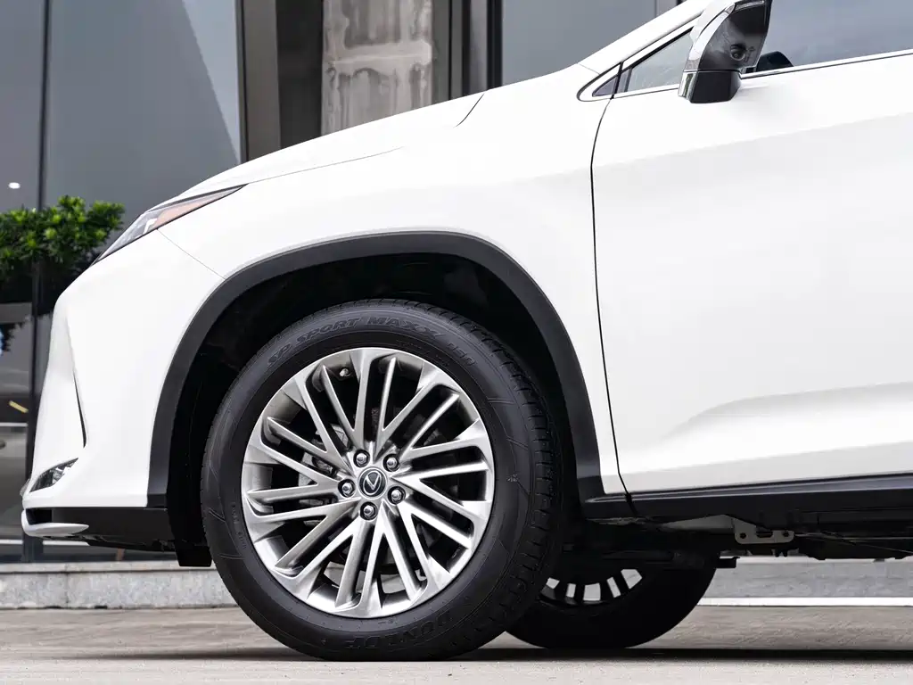 Lexus RX — миниатюра 8