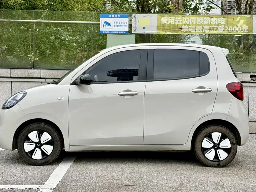 Wuling MINIEV — миниатюра 3