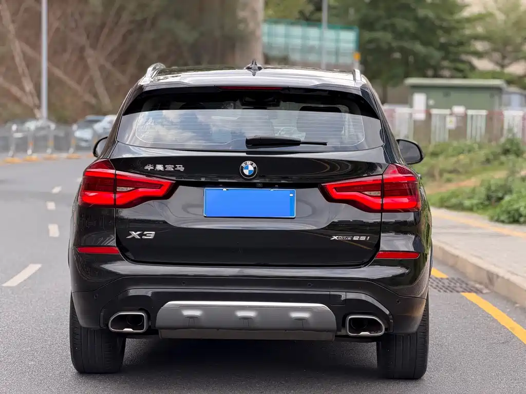 BMW X3 — миниатюра 12