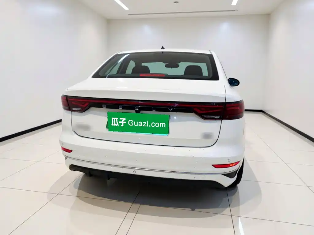 Geely Emgrand — миниатюра 5
