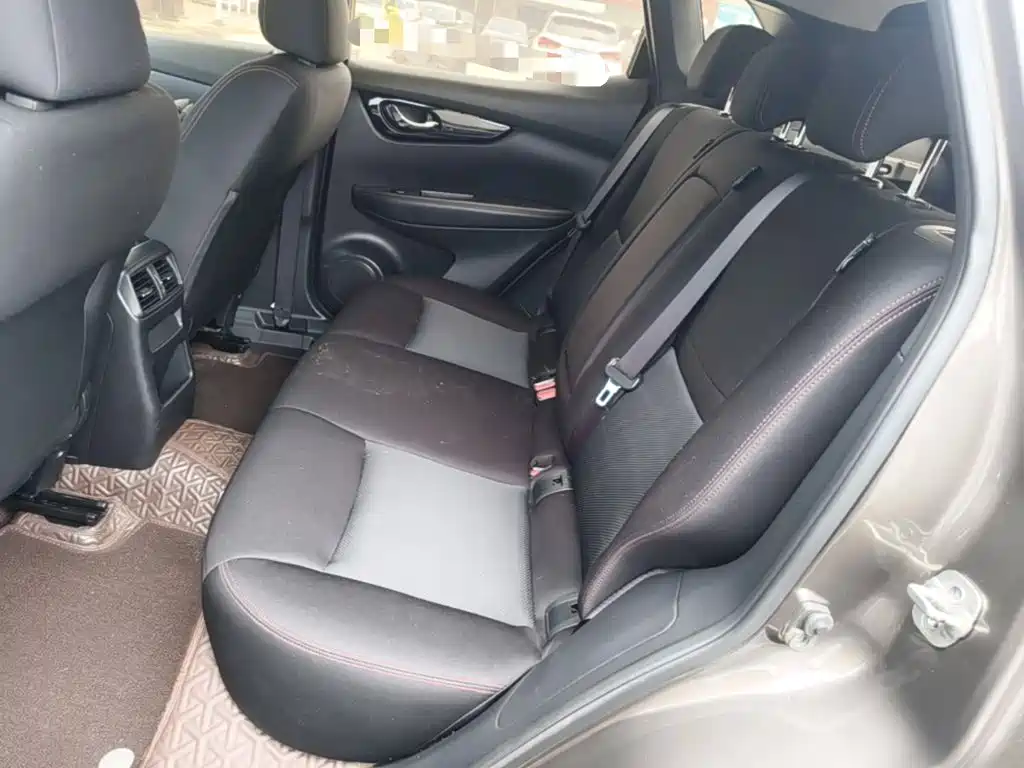 Nissan Qashqai — миниатюра 17