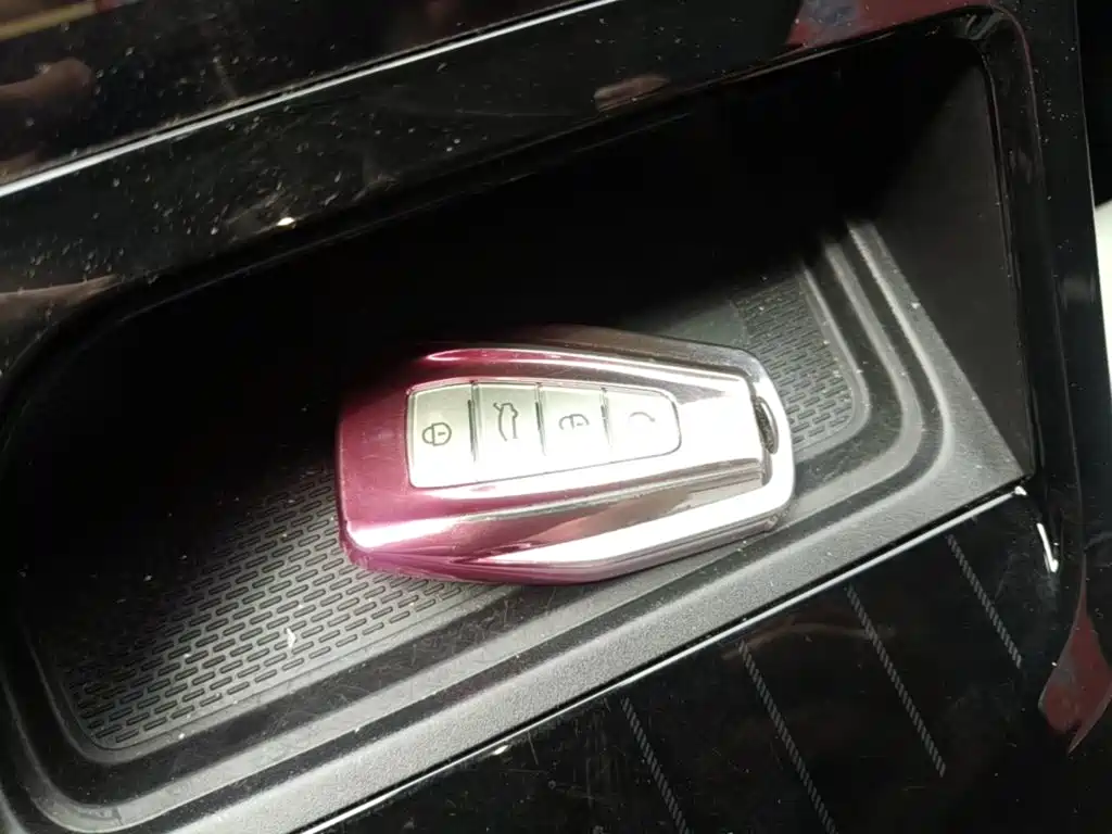 Geely Boyue L — миниатюра 9