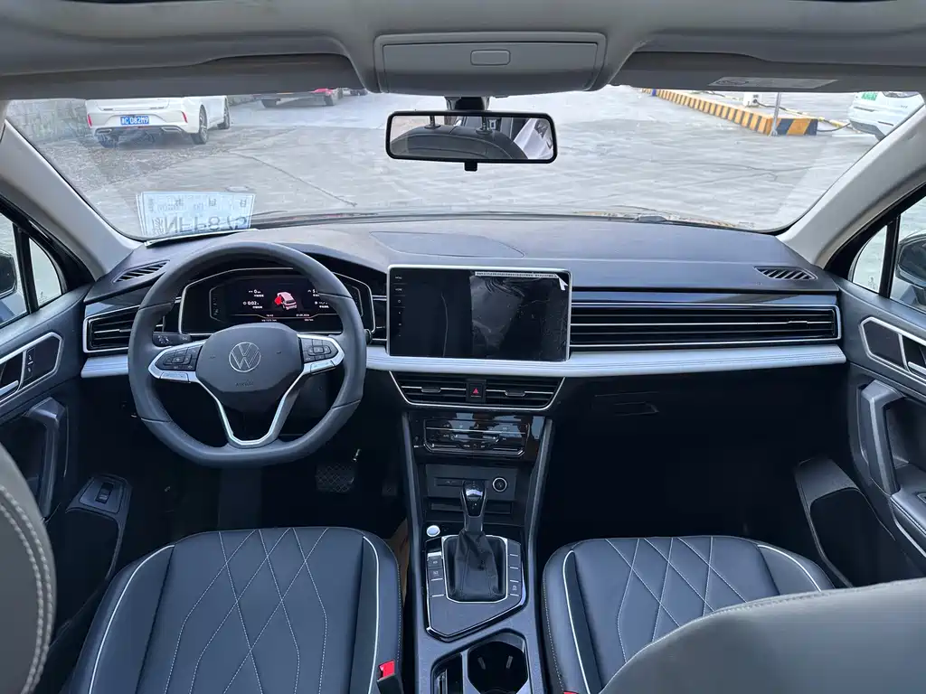 Volkswagen Tiguan L — миниатюра 6