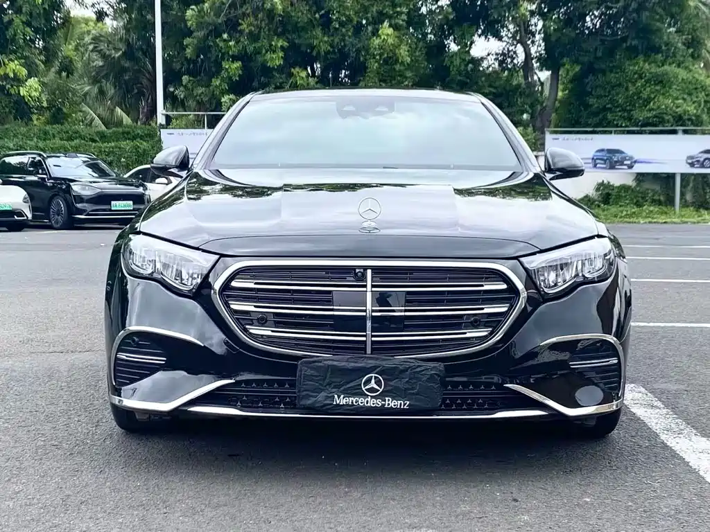 Mercedes-Benz E-Class — миниатюра 2