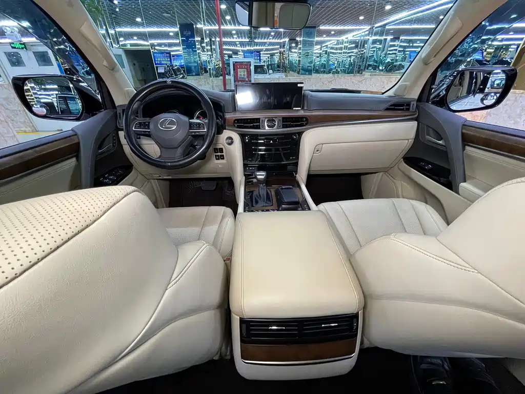 Lexus LX — миниатюра 17