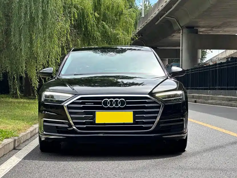 Audi A8 — миниатюра 2