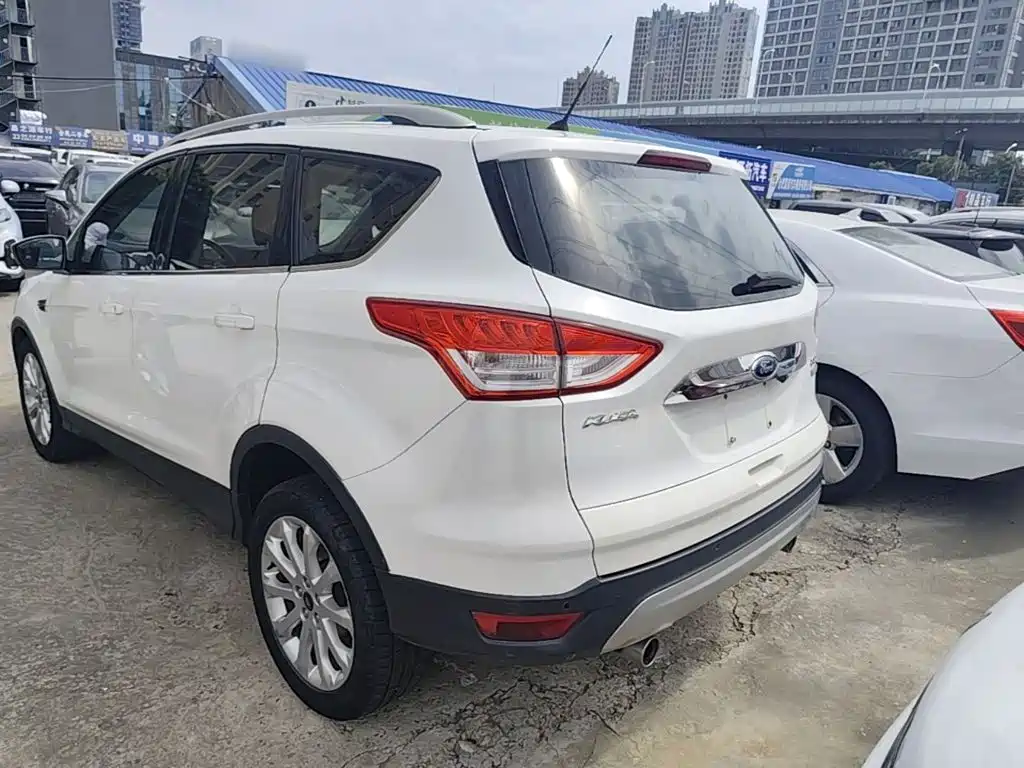 Ford Kuga — миниатюра 5