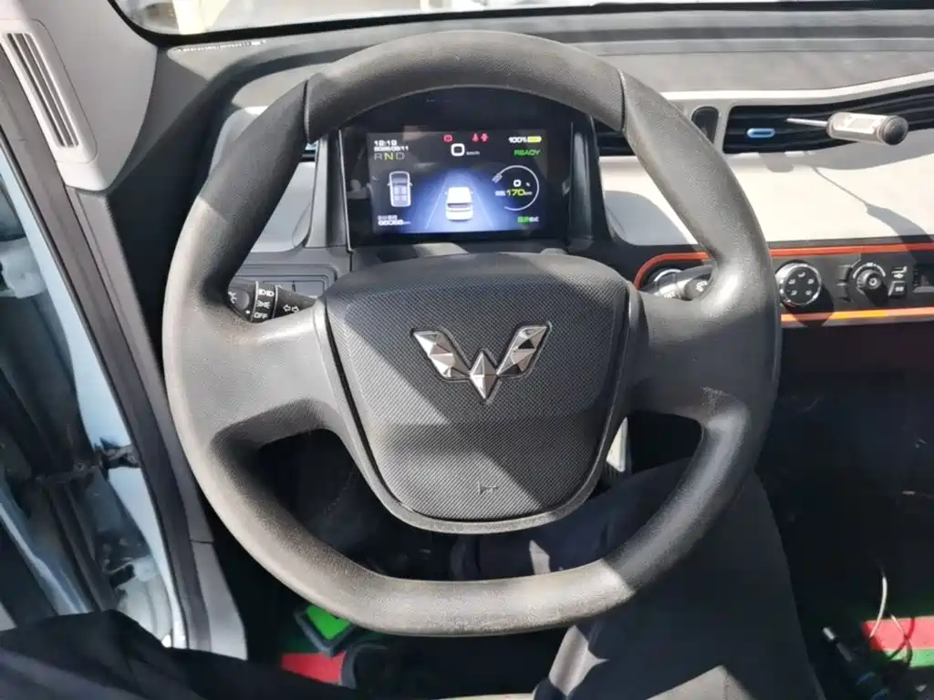 Wuling MINIEV — миниатюра 11