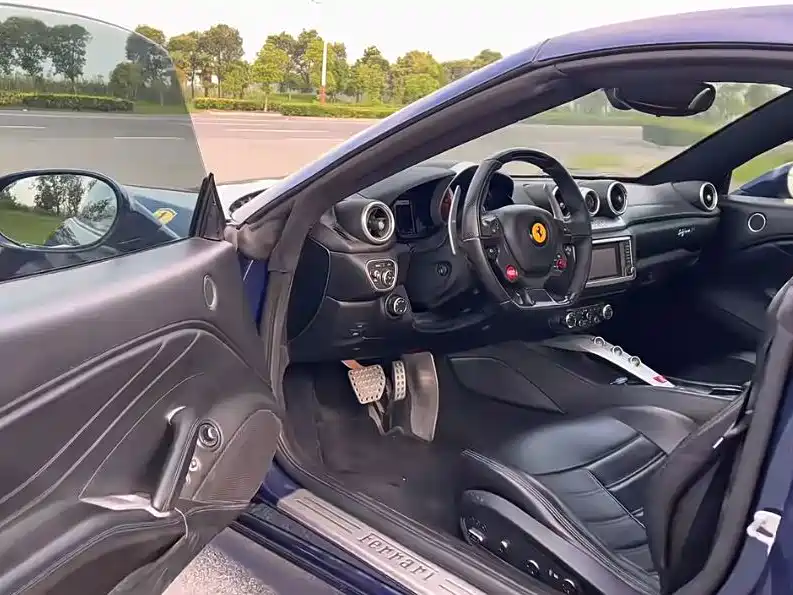 Ferrari California T — миниатюра 6