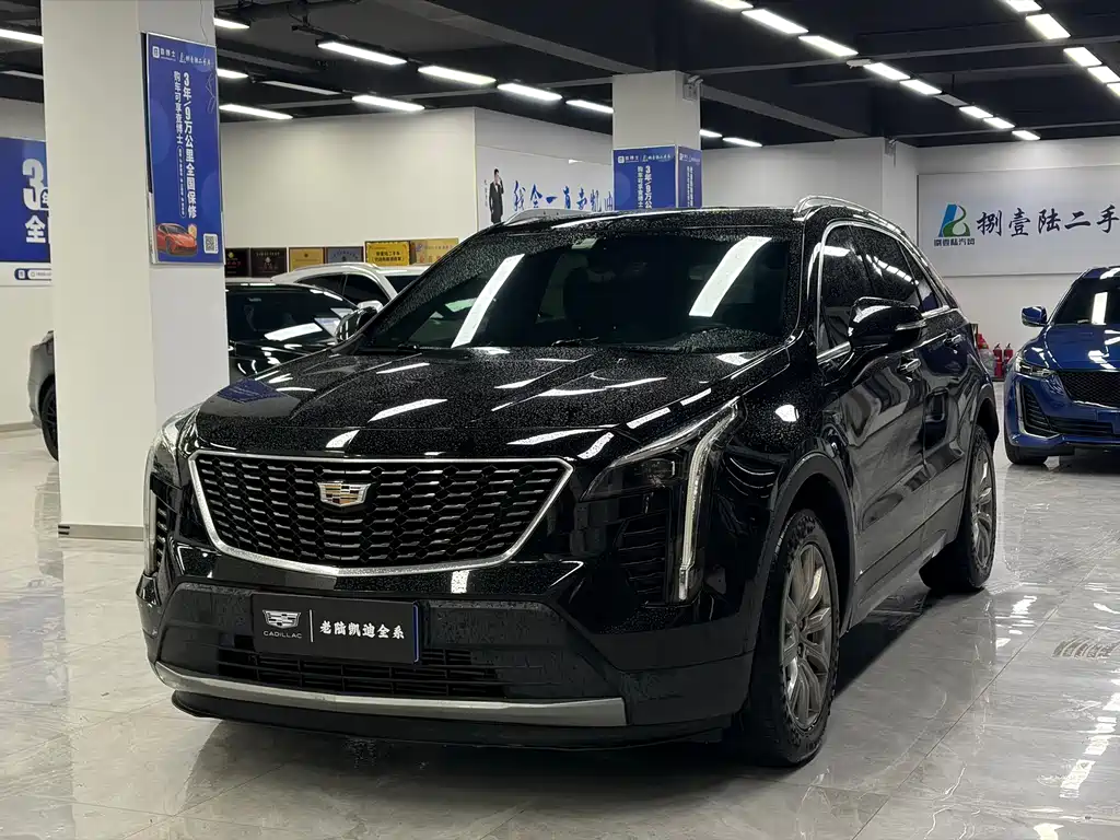 CADILLAC XT4