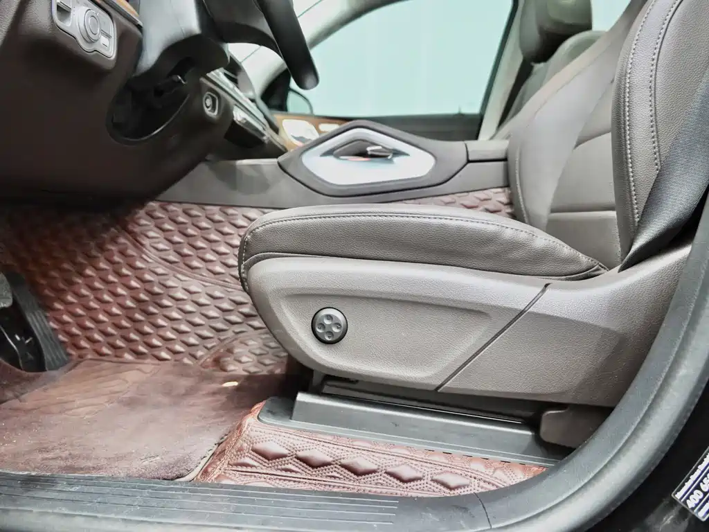 Mercedes-Benz GLE New Energy — миниатюра 16