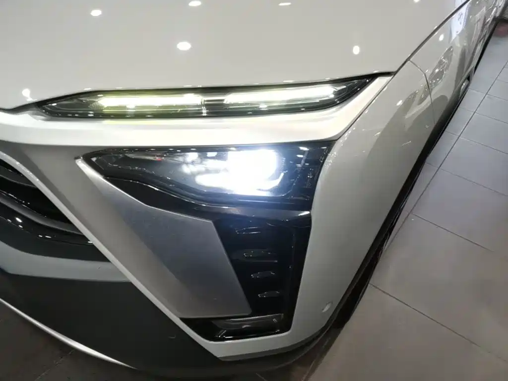 NIO ES8 — миниатюра 24