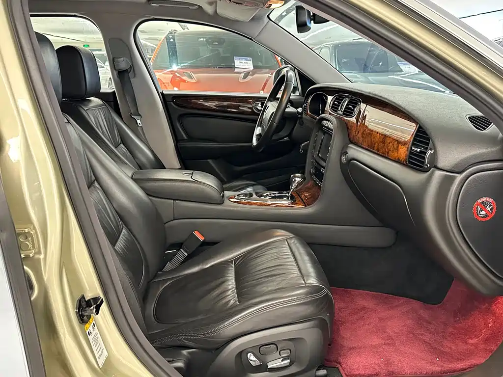 Jaguar XJ — миниатюра 13