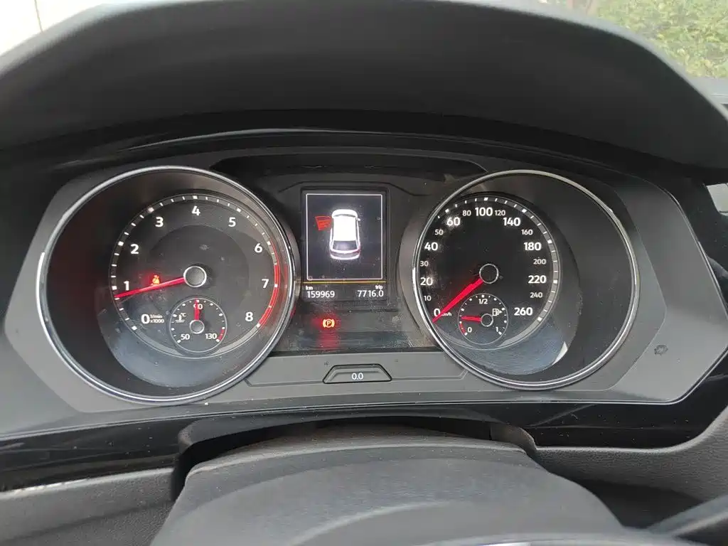 Volkswagen Tiguan L — миниатюра 14