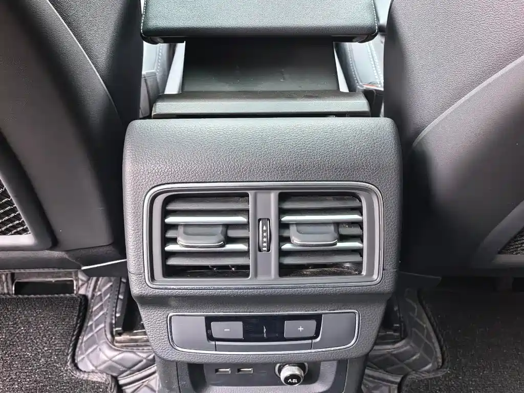 Audi Q5L — миниатюра 10
