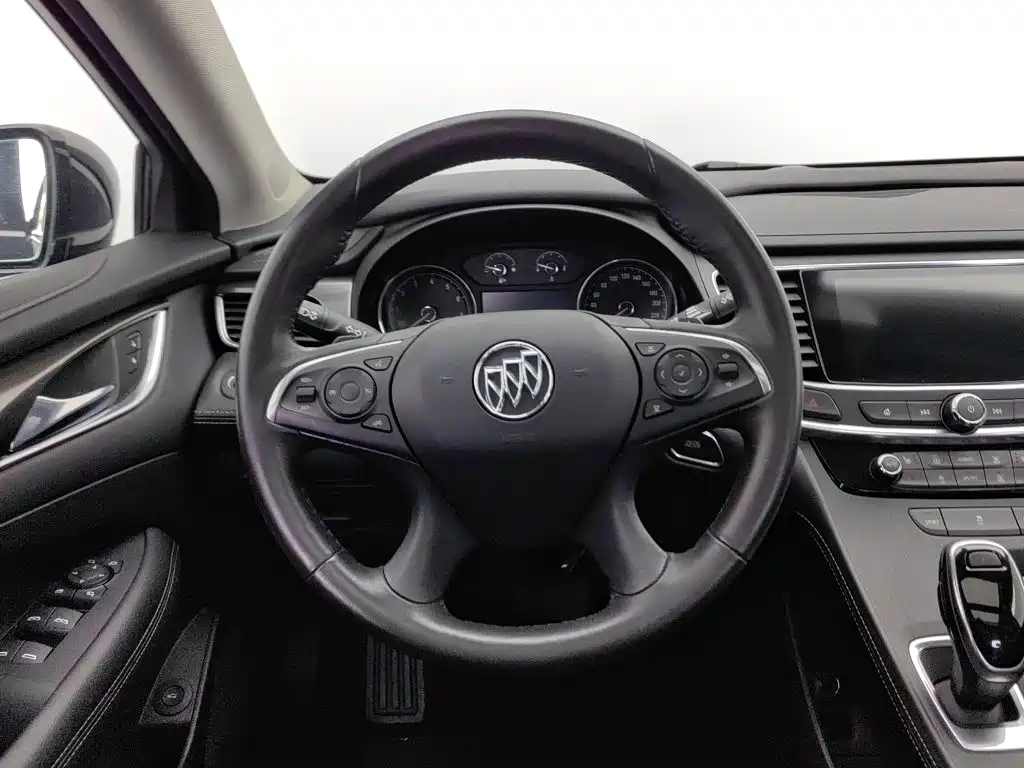 Buick LaCrosse — миниатюра 11