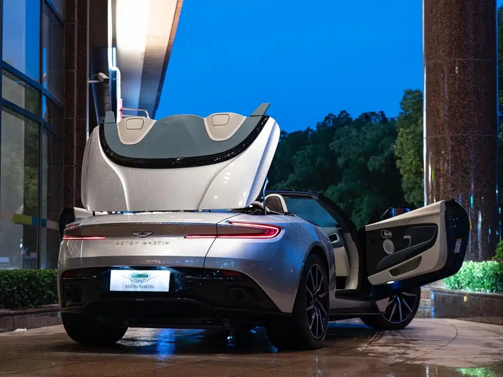 Aston Martin DB11 4.0T V8 Volante, фото 11