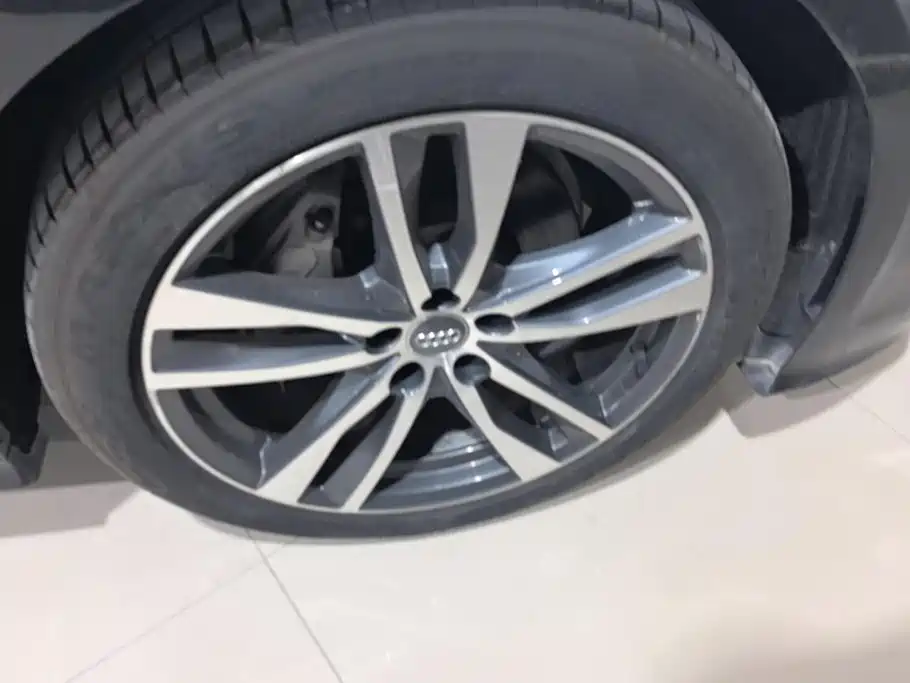 Audi A6L — миниатюра 6